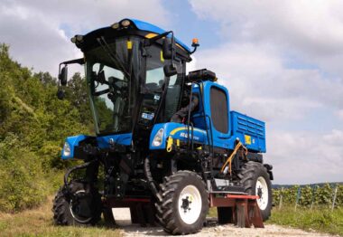 New Holland y AGXTEND presentan un electroherbicida para viñedos estrechos