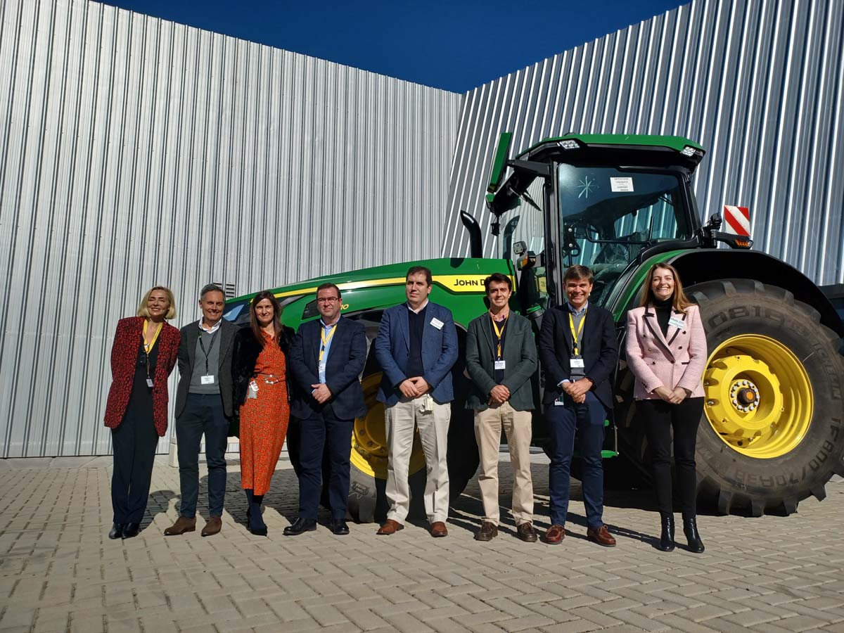 John Deere abrirá un hub de innovación de referencia mundial en su sede corporativa en España