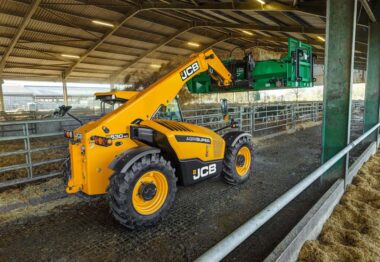 JCB lanza la nueva telescópica compacta 530-60 Agri Super