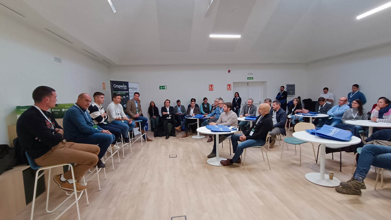 Syngenta muestra su liderazgo en digitalización agraria en el foro DATAGRI 2024