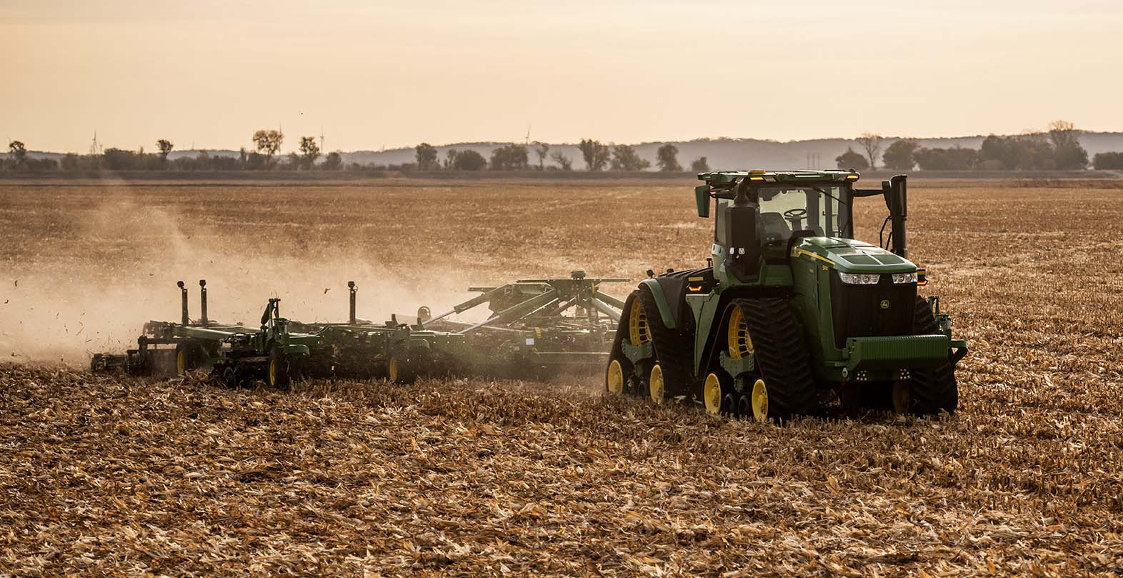 John Deere presenta su nueva maquinaria y tecnología autónoma en el CES 2025